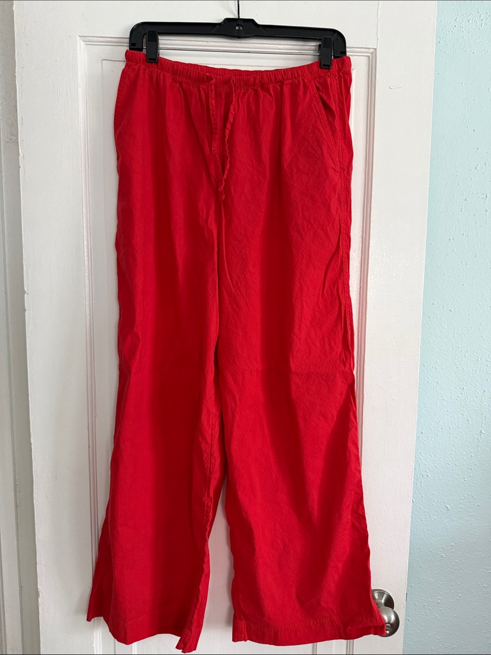 Athleta Women’s Wide Leg Pants with drawstring in Bright Red